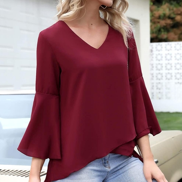 🌟 Bell sleeve burgundy blouse - Picture 2 of 6
